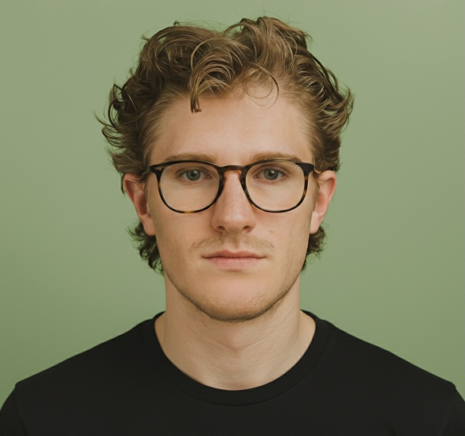 Headshot of Andrew Boyer